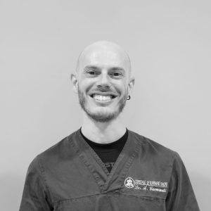 Dott. Andrea Carminati, medico veterinario specialista in anestesiologia e Terapia Intensiva
