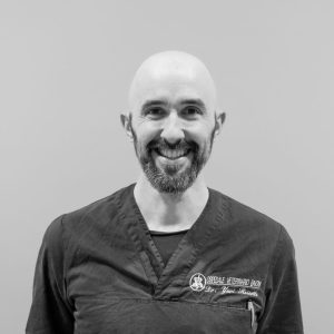 Dott. Yuri Rossetto Chirurgo Veterinario esperto in Chirurgia dei tessuti molli e Ortopedia e Neurologo presso Ospedale Veterinario Baioni